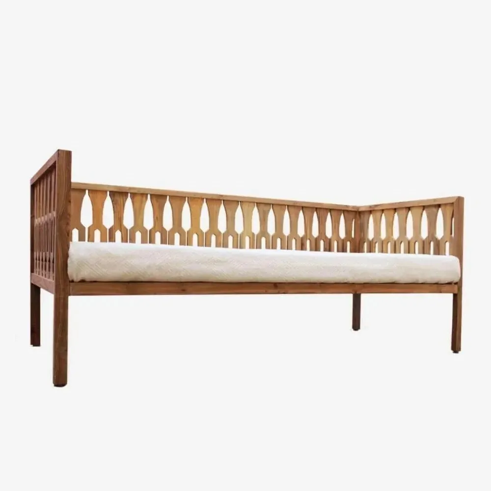 Luxurious Natural Serenity Daybed Sofa – Elegant & Comfortable Design